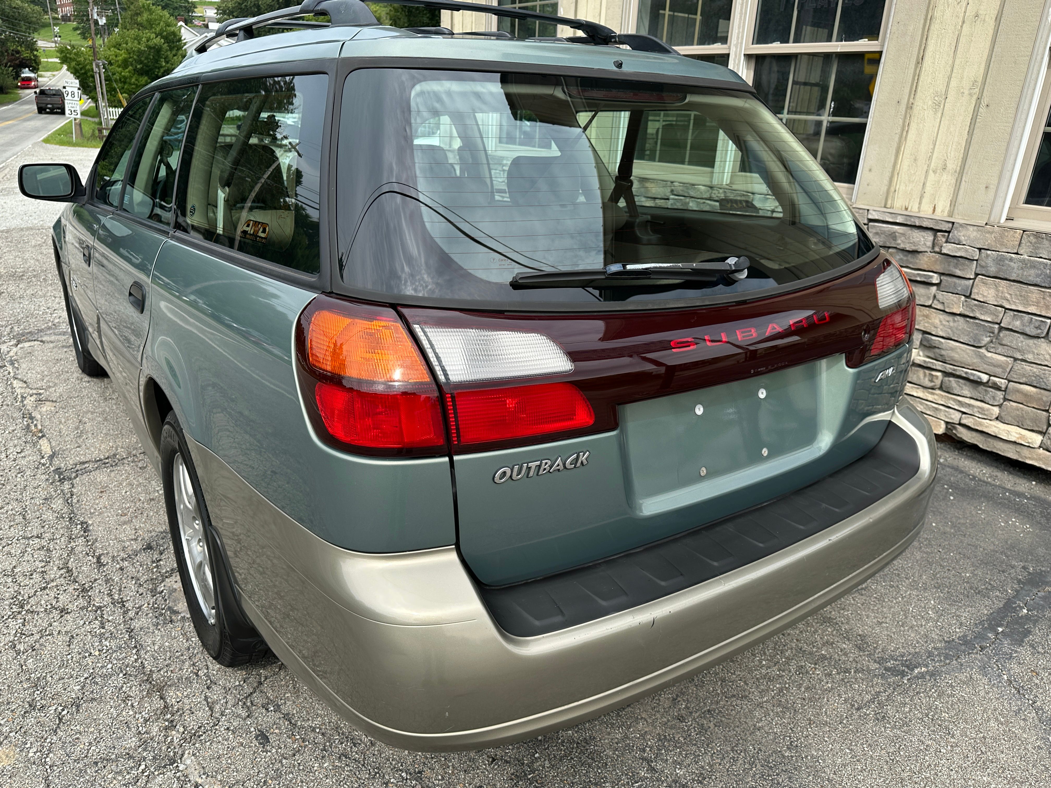 Used 2004 Subaru Outback Wagon AWD/4WD image 8