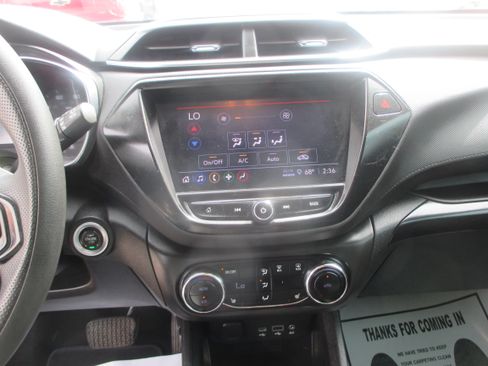 Used 2021 Chevrolet TrailBlazer LT image 4