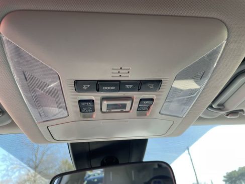 Used 2020 Toyota RAV4 XLE Premium image 28