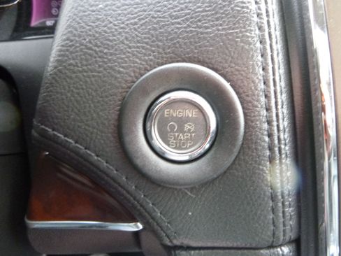 Used 2013 Lincoln MKX Reserve image 29