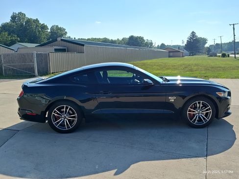 Used 2016 Ford Mustang GT image 8