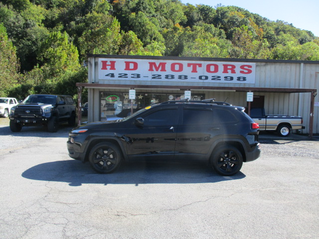 Used 2018 Jeep Cherokee FWD Latitude image 1