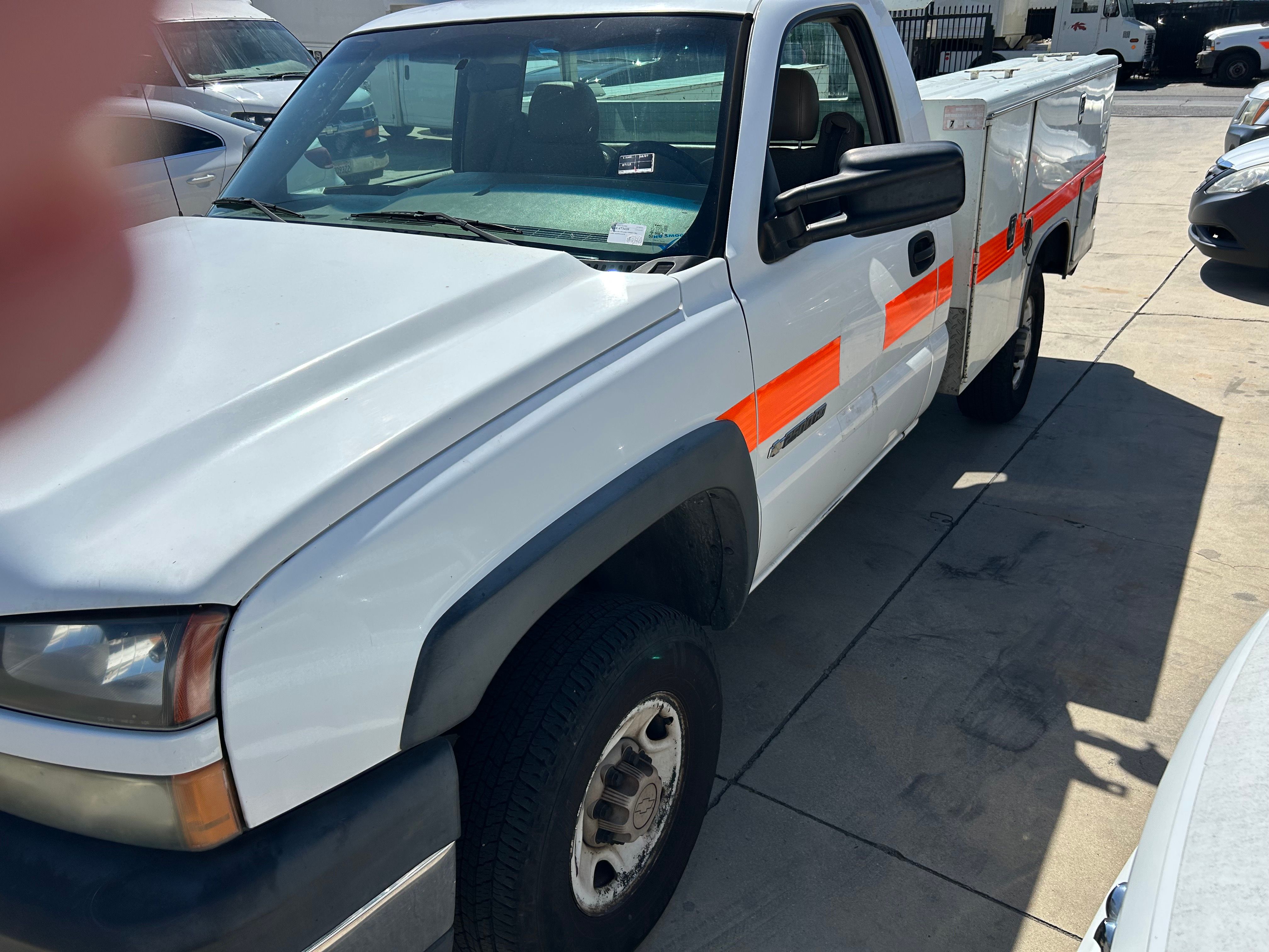 Used 2007 Chevrolet Silverado 2500 2WD Regular Cab image 2