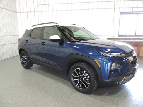 Used 2023 Chevrolet TrailBlazer AWD ACTIV image 11