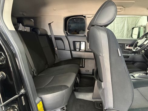 Used 2008 Toyota FJ Cruiser 4WD image 13