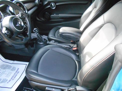 Used 2019 MINI Cooper image 9