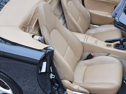 Used 2001 MAZDA MX-5 Miata LS image 31