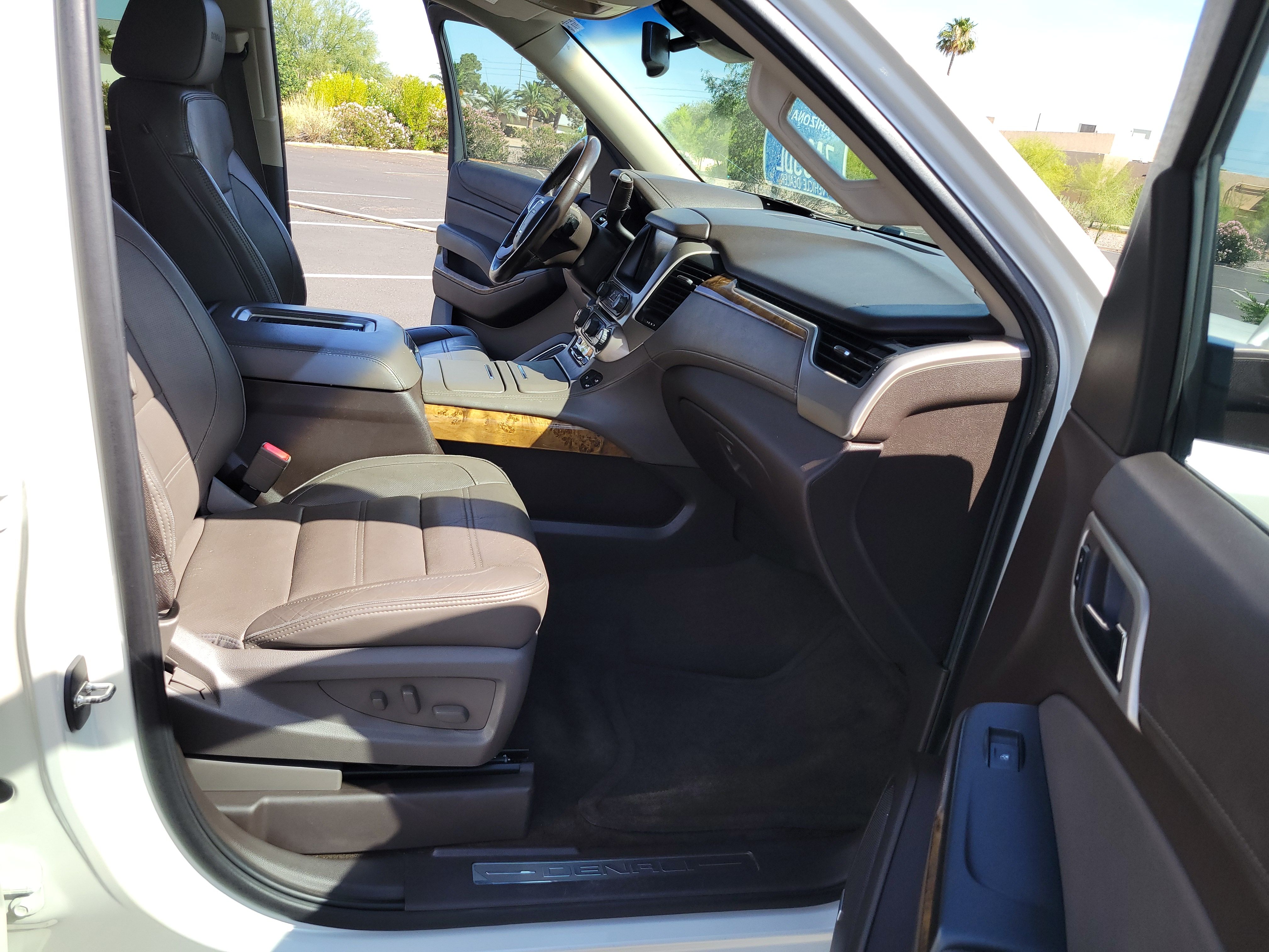 Used 2015 GMC Yukon Denali Ultimate AWD/4WD image 21