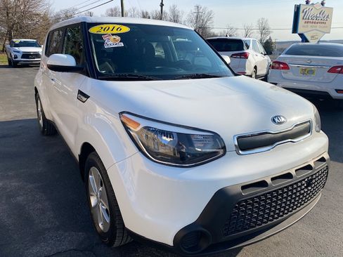 Used 2016 Kia Soul image 4