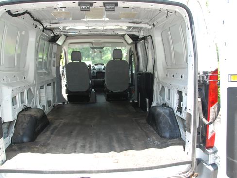Used 2015 Ford Transit 150 image 25