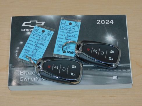 Used 2024 Chevrolet Blazer LT image 31
