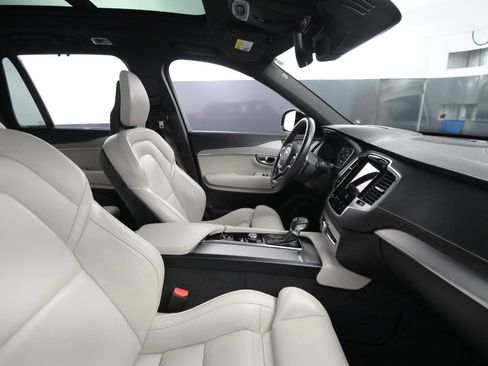 Used 2020 Volvo XC90 T6 R-Design image 57