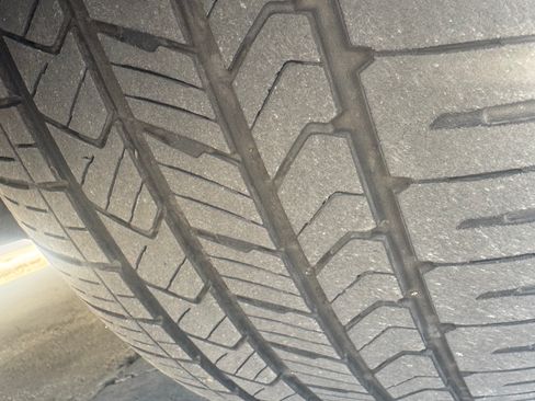 Used 2018 Ford Explorer image 12