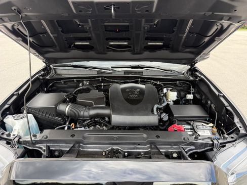 Used 2021 Toyota Tacoma TRD Sport RWD image 20