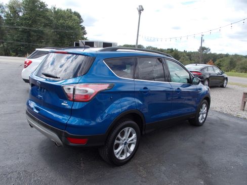 Used 2017 Ford Escape 4WD SE image 5