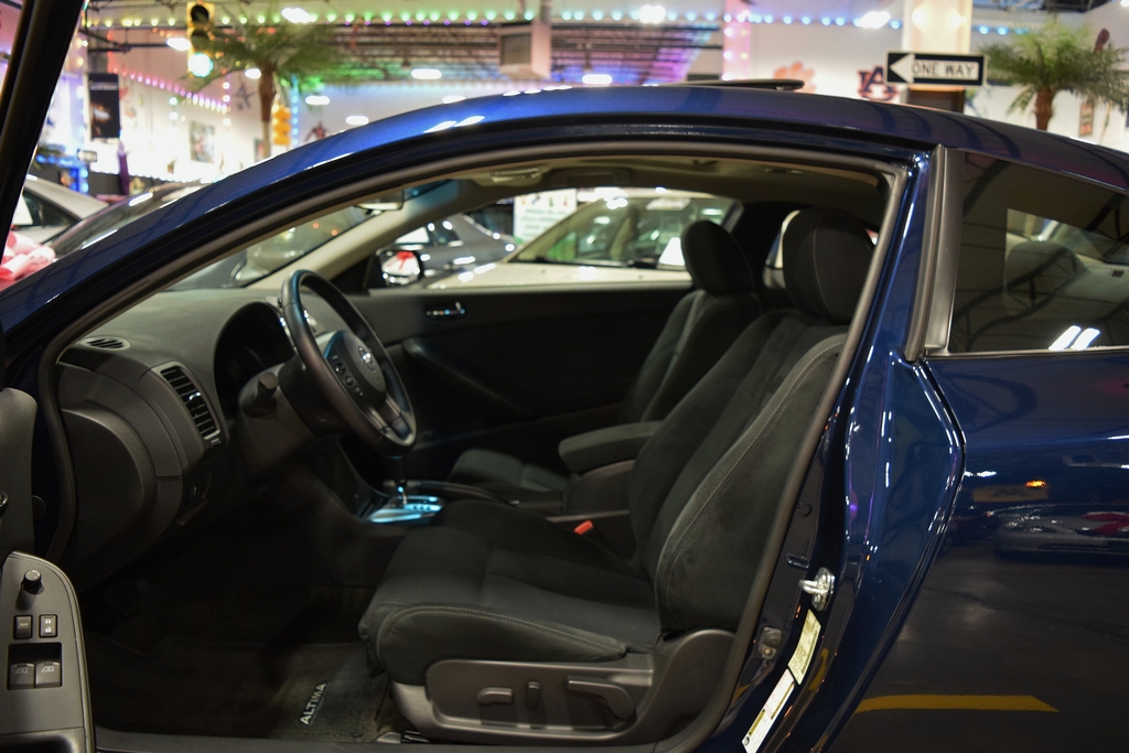 Used 2011 Nissan Altima 2.5 S Coupe FWD image 18