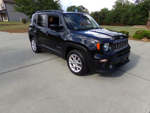 Used 2019 Jeep Renegade FWD Latitude image 7