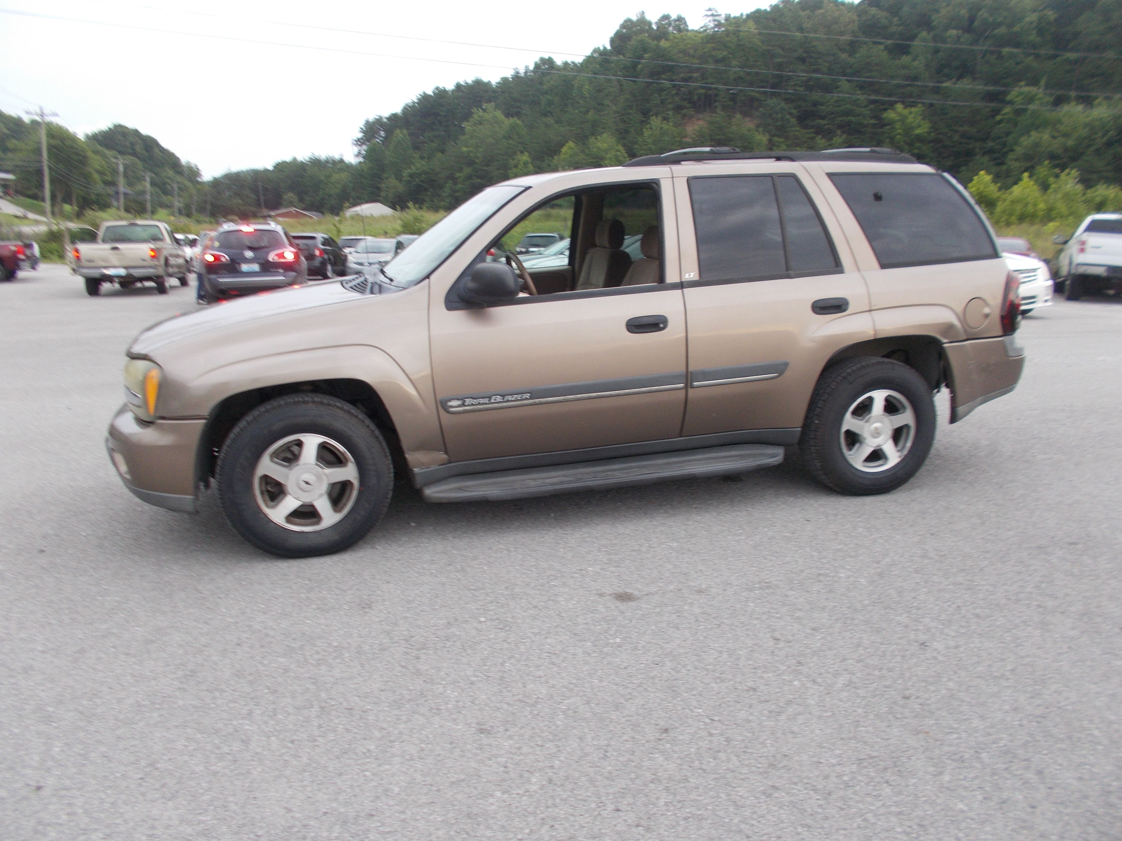 Used 2002 Chevrolet TrailBlazer 4WD image 1