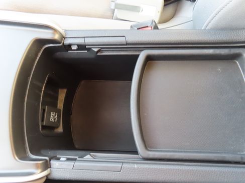 Used 2018 Honda Accord LX image 18