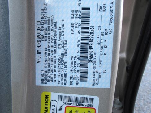 Used 2017 Ford Fusion SE image 22