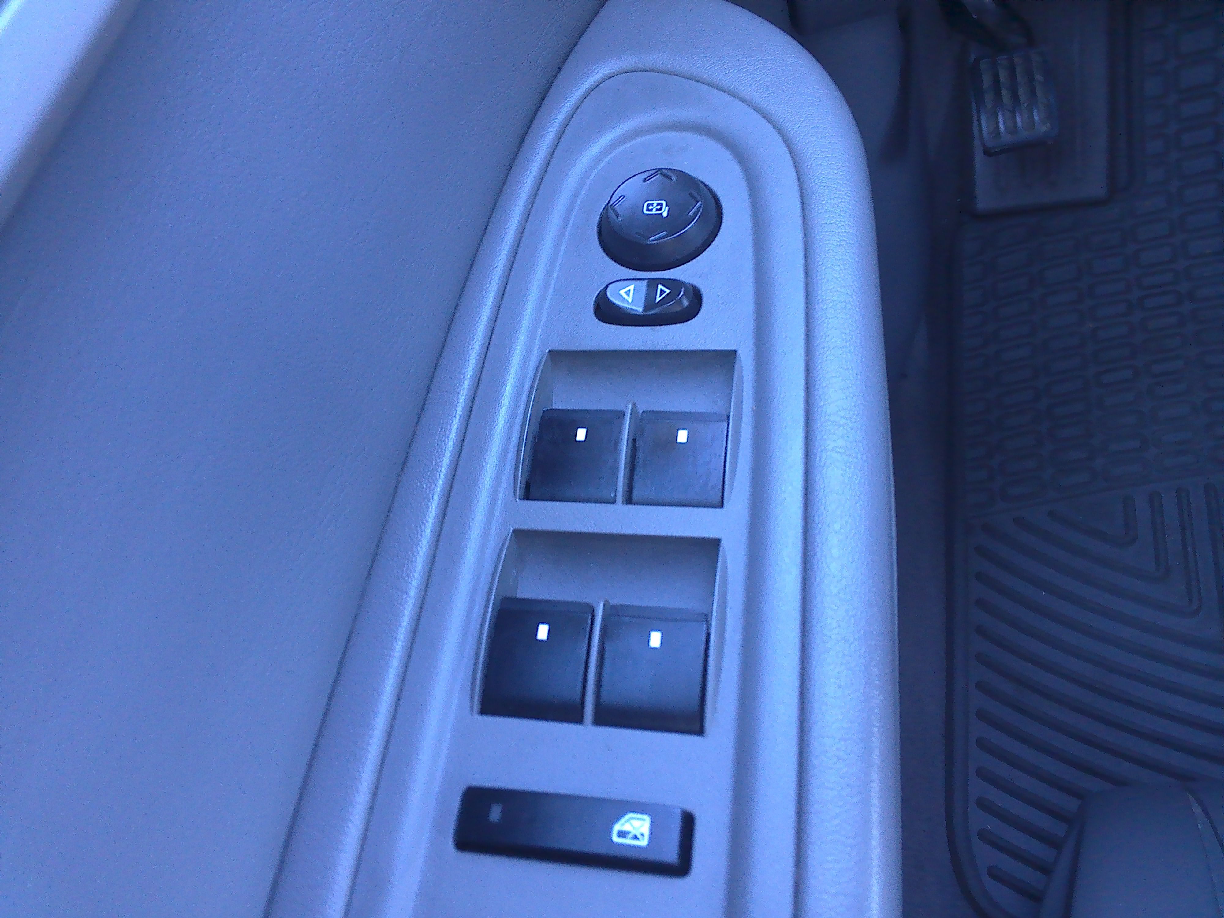 Used 2014 Chevrolet Traverse LT FWD image 27