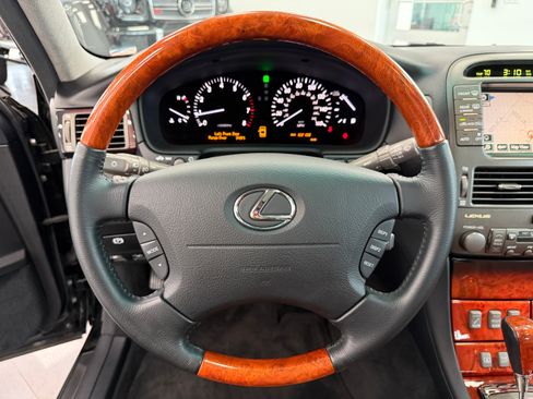 Used 2004 Lexus LS 430 image 27