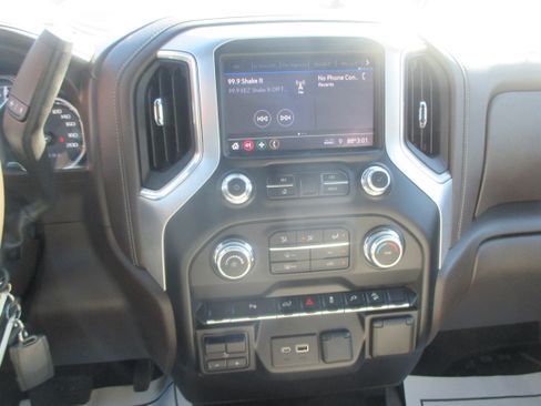 Used 2022 GMC Sierra 2500 SLE image 12