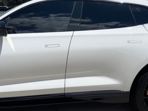 Used 2024 Aston Martin DBX 707 image 6