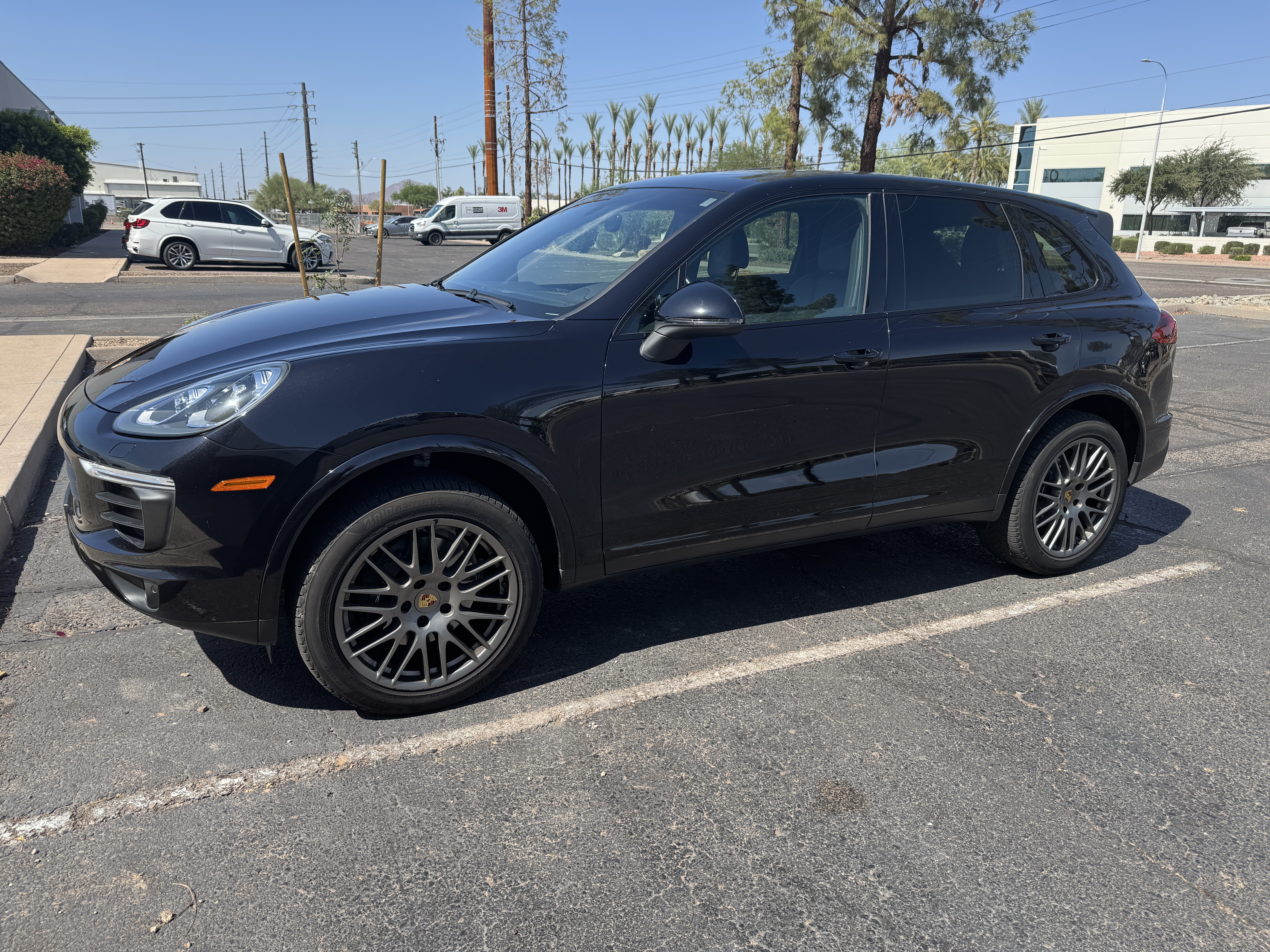 Used 2017 Porsche Cayenne Platinum Edition AWD/4WD image 17