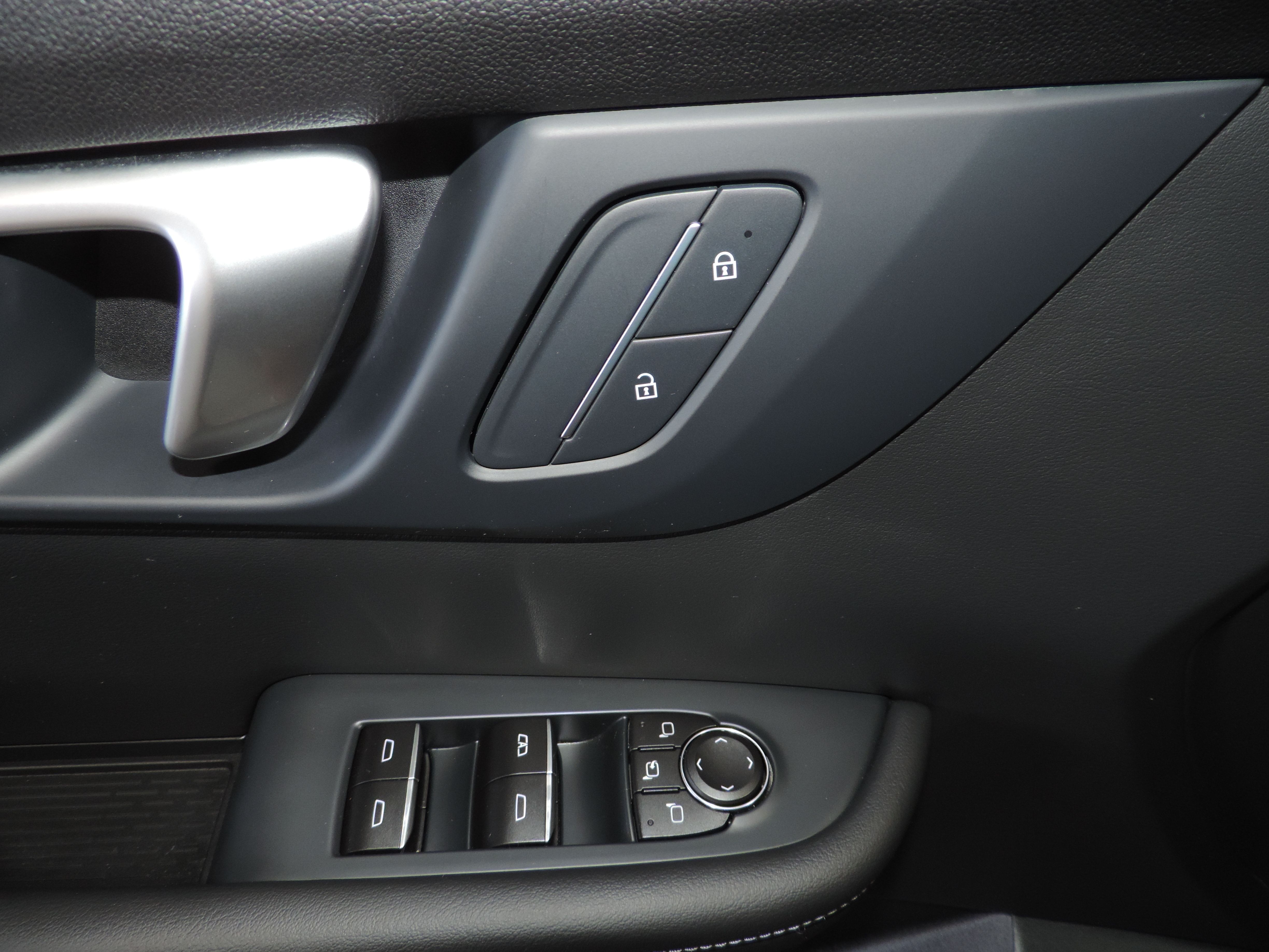 Used 2026 Buick Enclave AWD Sport Touring image 37