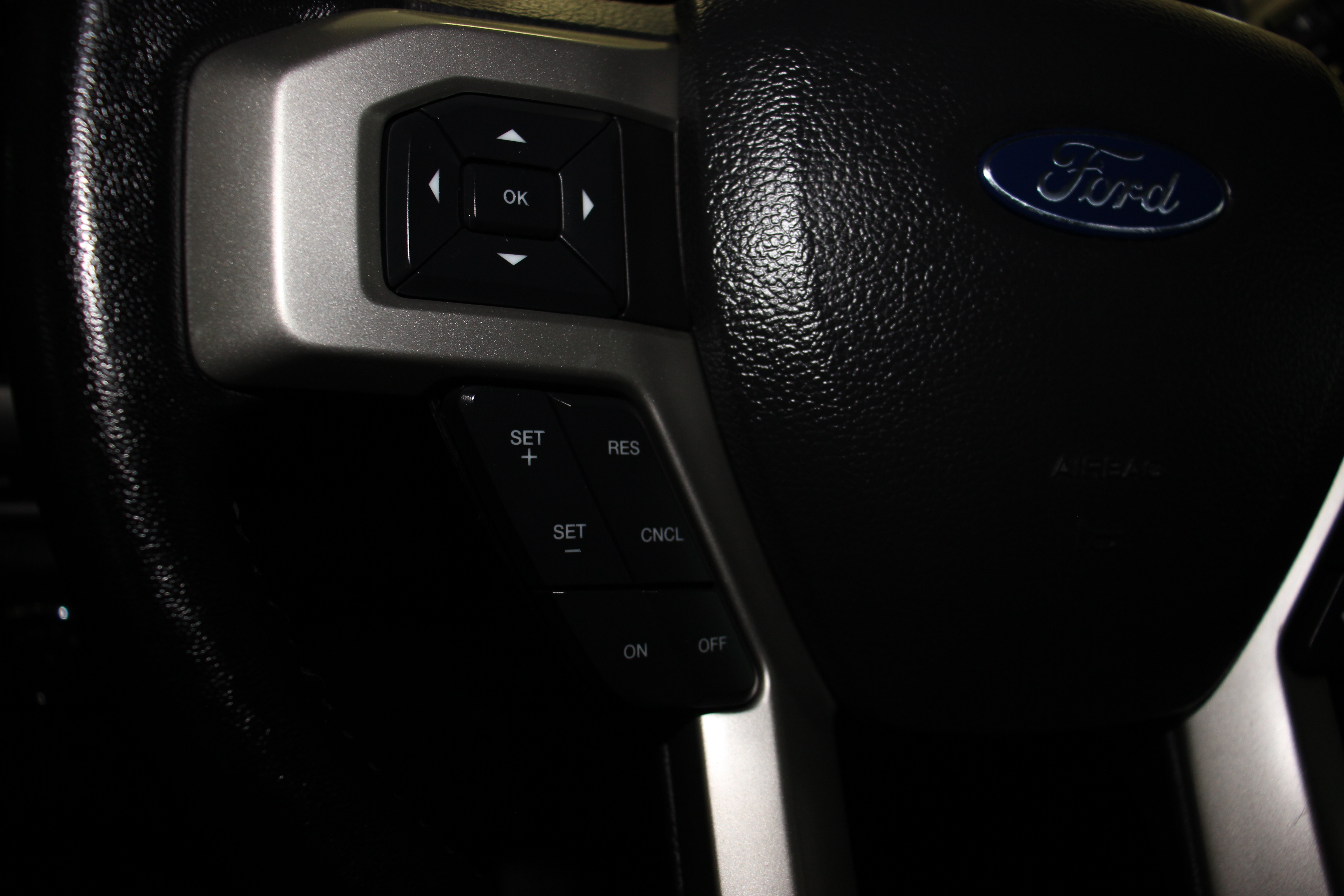 Used 2022 Ford F250 4x4 Crew Cab Super Duty image 32
