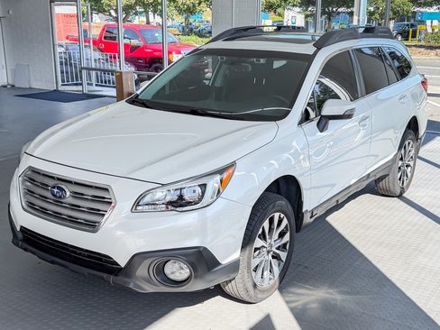 Used 2016 Subaru Outback 3.6R Limited AWD/4WD image 3