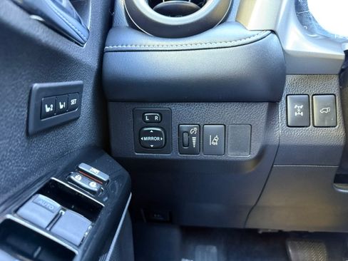 Used 2016 Toyota RAV4 AWD Limited image 15