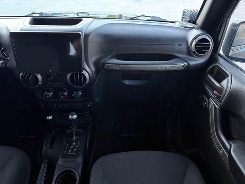Used 2015 Jeep Wrangler 4WD Unlimited Sport image 90