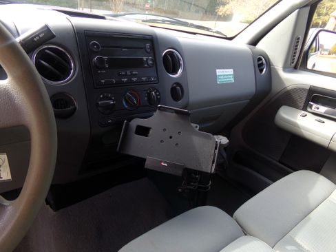 Used 2007 Ford F150 XLT image 11