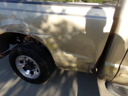 Used 2001 Ford F250 image 11