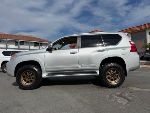 Used 2012 Lexus GX 460 Premium image 4