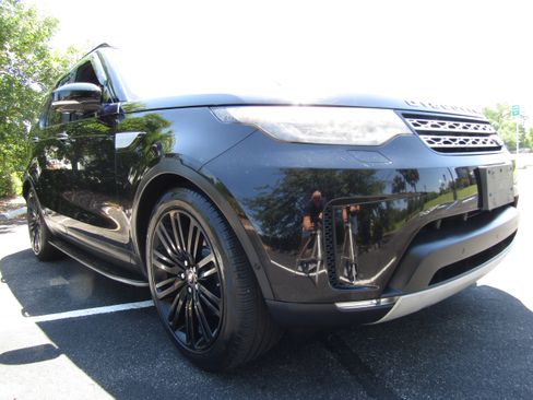 Used 2017 Land Rover Discovery HSE Luxury AWD/4WD image 7