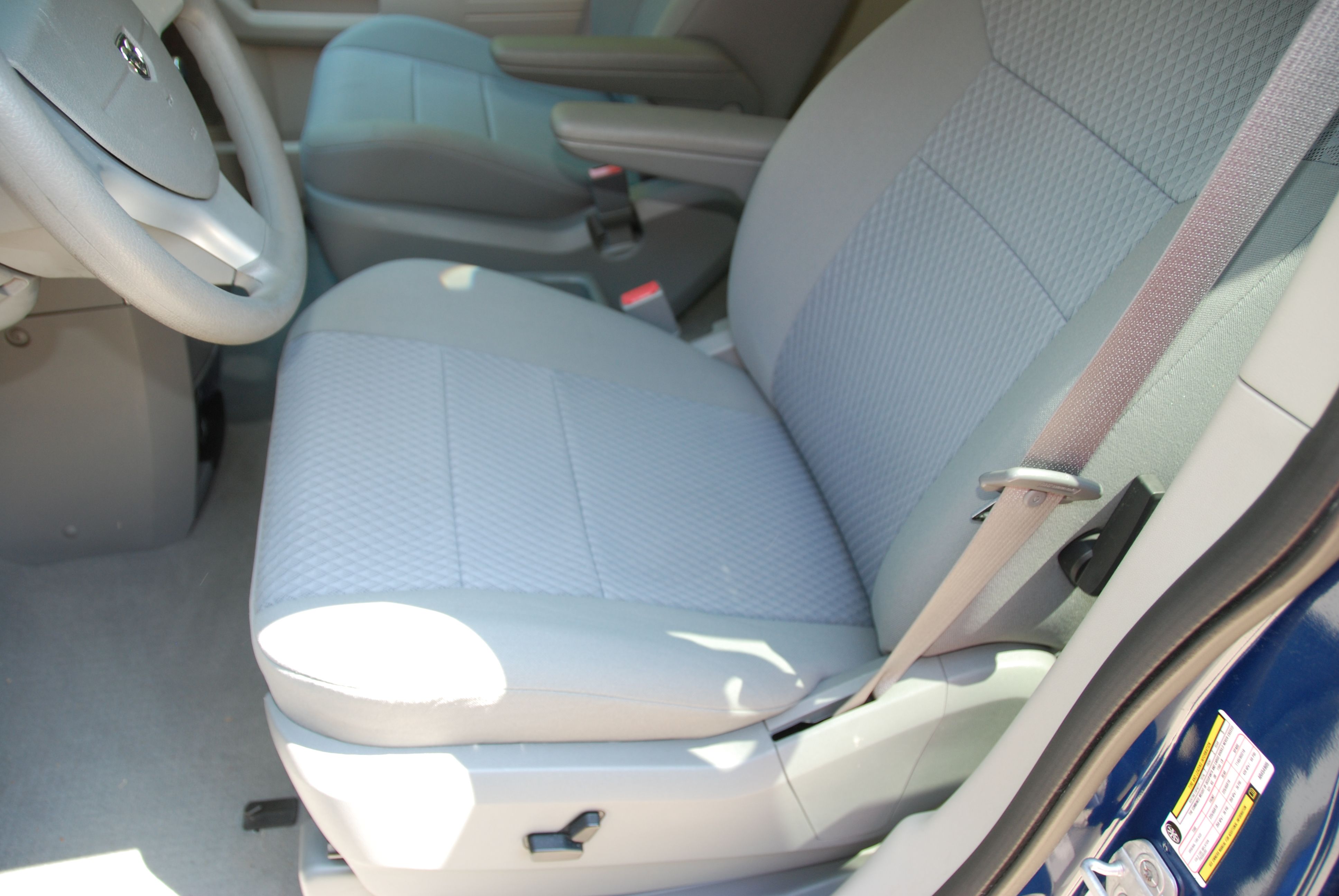 Used 2010 Dodge Grand Caravan SE FWD image 17