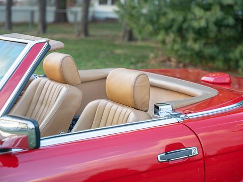 Used 1987 Mercedes-Benz 560 SL image 91