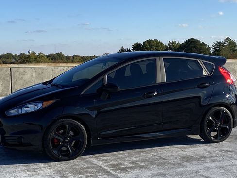 Used 2019 Ford Fiesta ST image 1
