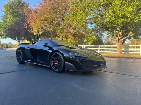 Used 2016 McLaren 675LT Coupe RWD image 3