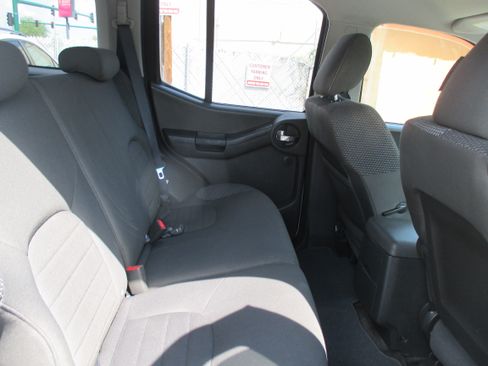 Used 2011 Nissan Xterra PRO-4X AWD/4WD image 13
