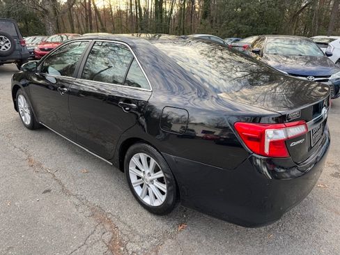 Used 2012 Toyota Camry XLE image 2