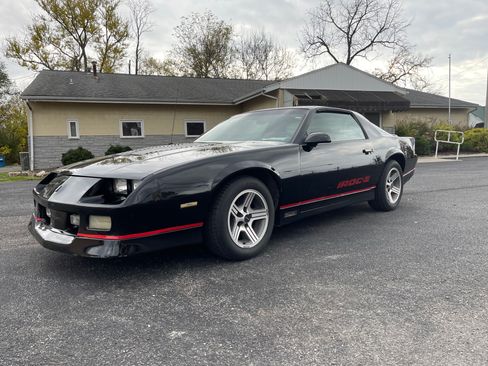 Used 1989 Chevrolet Camaro IROC-Z image 1