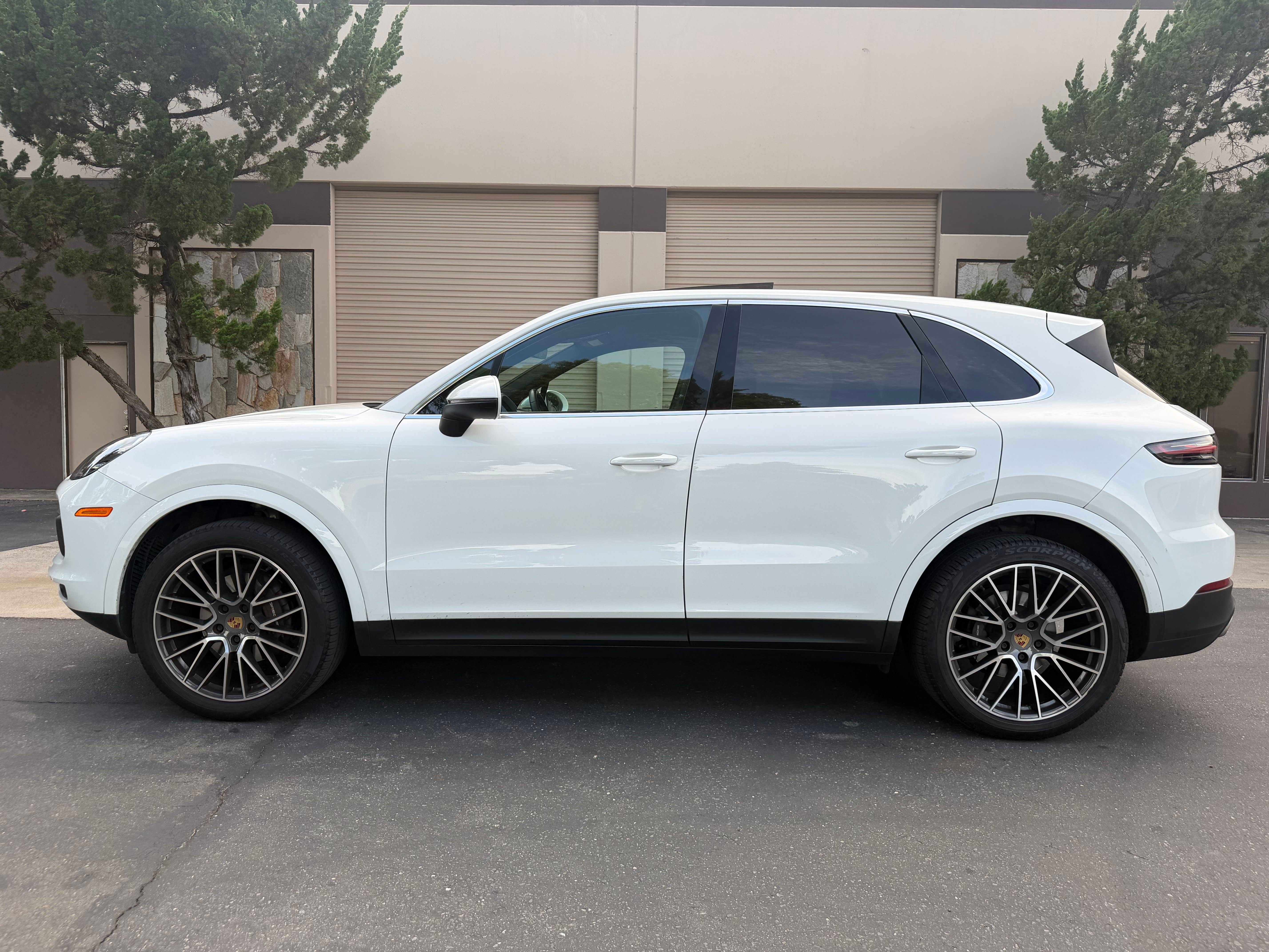 Used 2019 Porsche Cayenne UNAVAIL AWD/4WD image 3