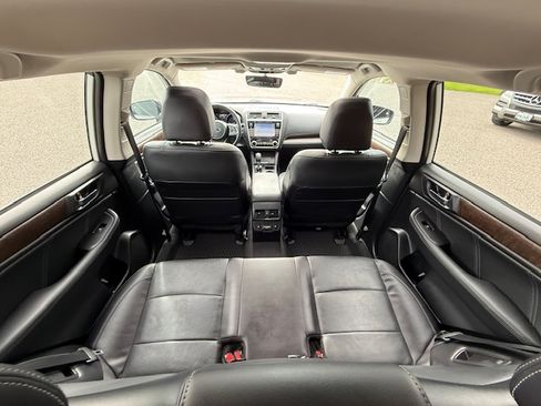 Used 2018 Subaru Outback 3.6R Limited AWD/4WD image 21