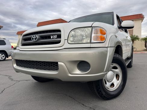Used 2004 Toyota Sequoia SR5 image 5