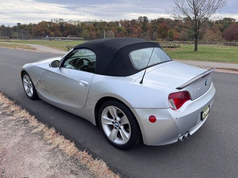 Used 2006 BMW Z4 3.0i image 41