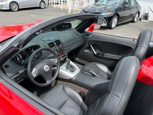 Used 2007 Saturn Sky Red Line RWD image 18
